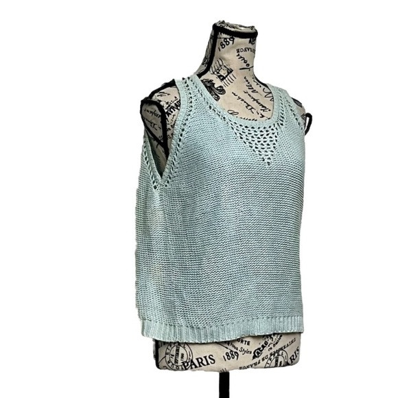 Crazy Horse Collection woman’s Blue Crochet Lightweight sweater Vest Cottegecore - Picture 2 of 9